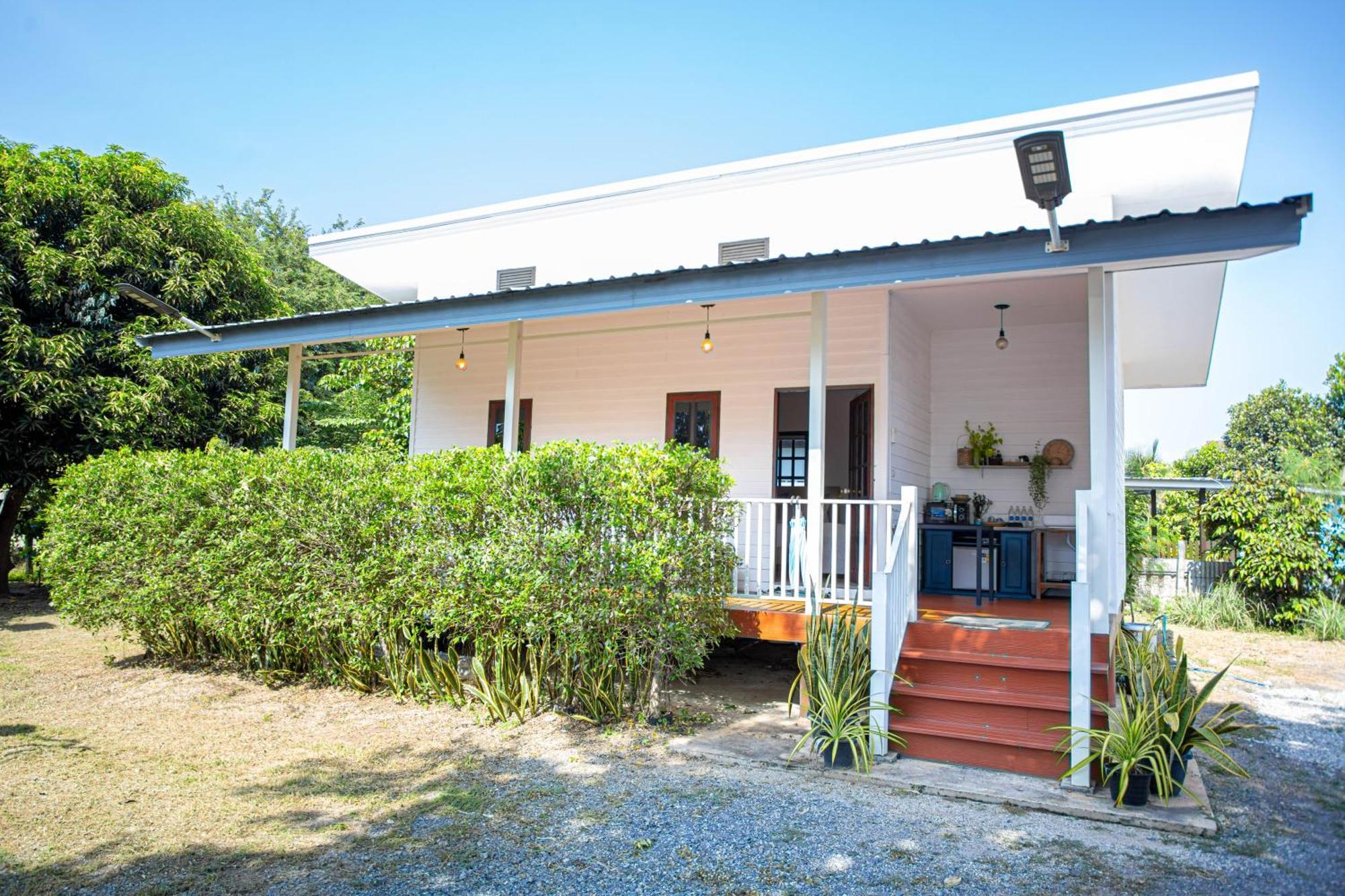 Vawa Guesthouse Kanchanaburi Exterior foto